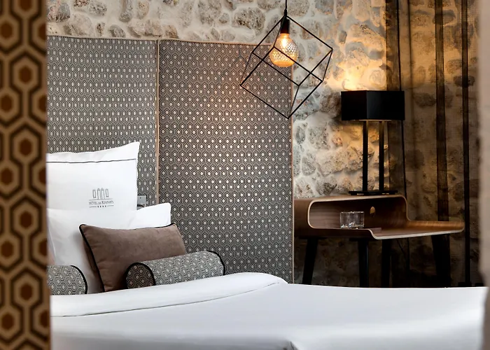 Boutique Des Remparts & 5*