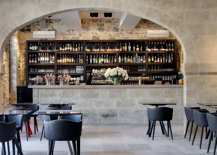 Boutique Des Remparts & 5*
