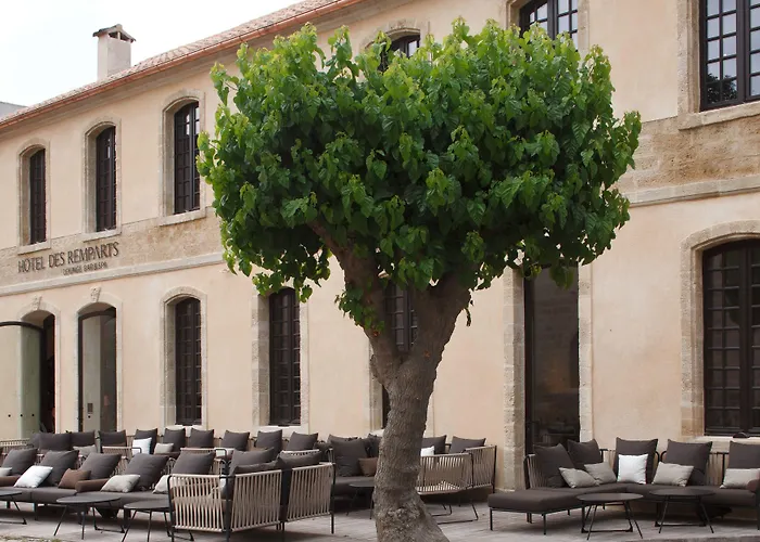 Hotel Boutique Des Remparts & Aigues-Mortes