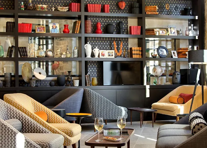 Boutique Des Remparts & 5* Aigues-Mortes