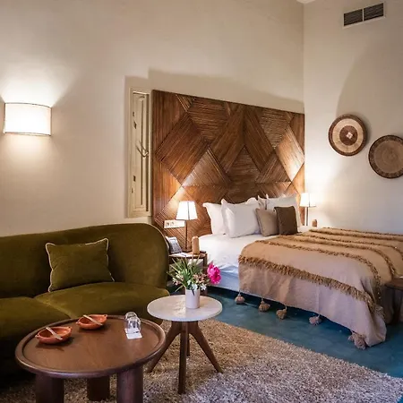 Hotel Boutique Des Remparts & 5*