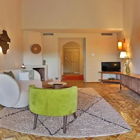 Boutique Des Remparts & 5* Aigues-Mortes