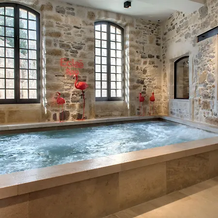 Hotel Boutique Des Remparts & Aigues-Mortes