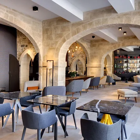 Boutique Des Remparts & 5*