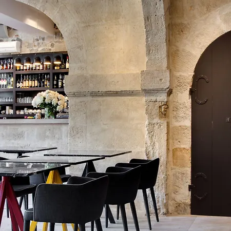 Boutique Des Remparts & Otel 5*