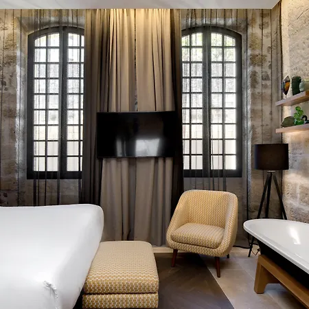 Hotel Boutique Des Remparts & Aigues-Mortes