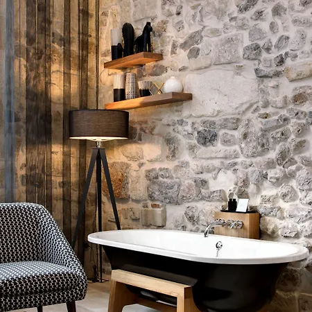 Отель Boutique Des Remparts &
