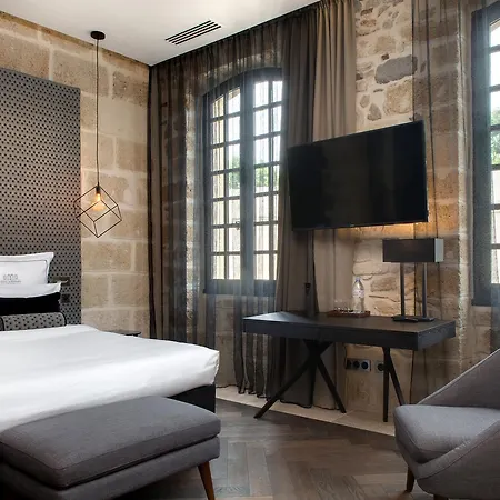 Boutique Des Remparts & 5* Aigues-Mortes