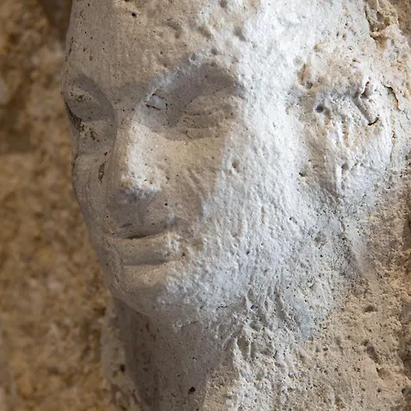 Boutique Des Remparts & 5* Aigues-Mortes