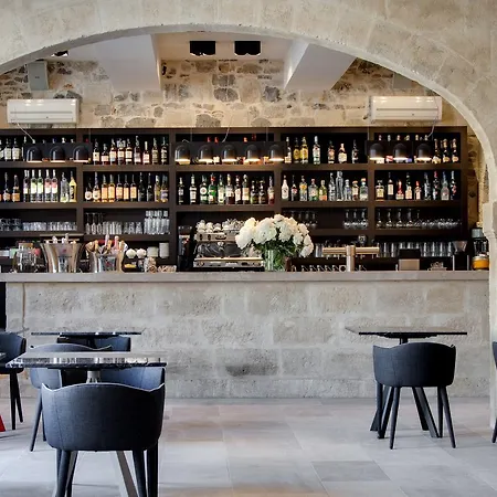 Boutique Des Remparts & 5*