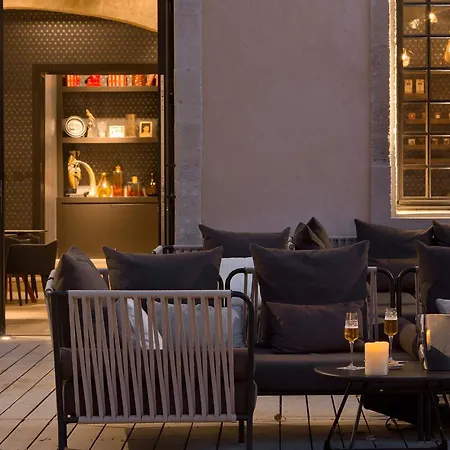 Hotel Boutique Des Remparts & 5*
