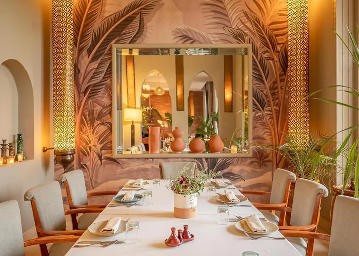 Отель Boutique Des Remparts & 5*