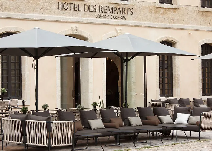 Отель Boutique Des Remparts &