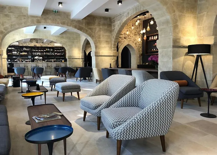 Отель Boutique Des Remparts &